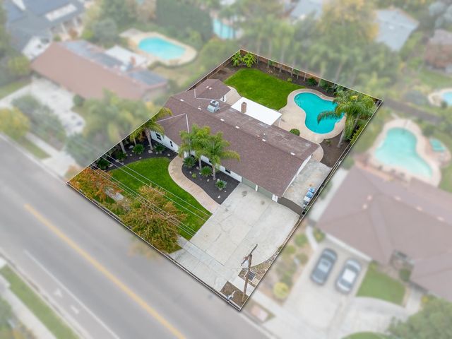 2589 W Barstow Avenue, Fresno, CA 93711