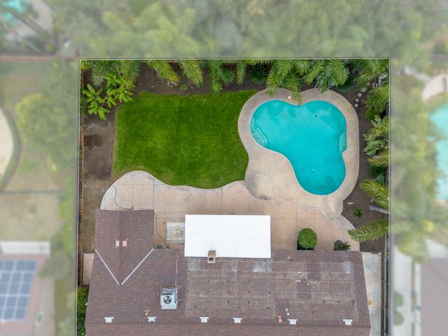 2589 W Barstow Avenue, Fresno, CA 93711