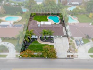 2589 W Barstow Avenue, Fresno, CA 93711