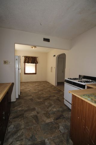 1652 S Washington Ave, Wichita, KS 67211