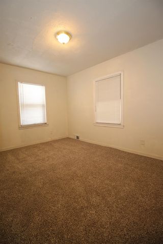 1652 S Washington Ave, Wichita, KS 67211