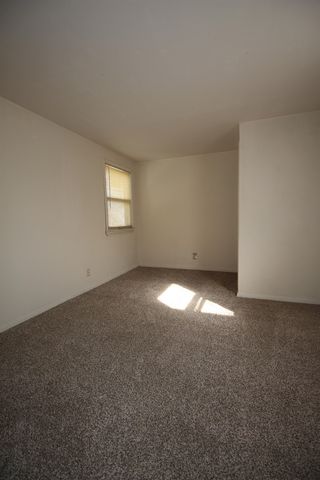 1652 S Washington Ave, Wichita, KS 67211