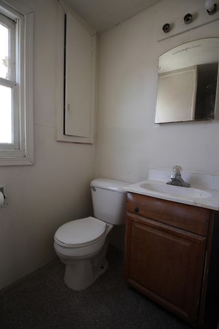 1652 S Washington Ave, Wichita, KS 67211