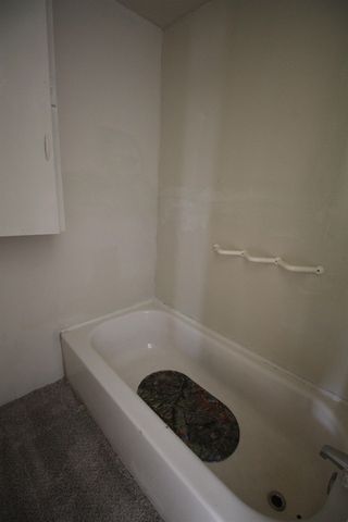 1652 S Washington Ave, Wichita, KS 67211