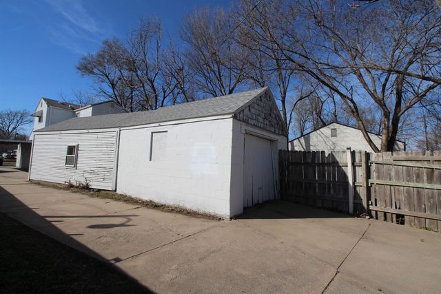 1652 S Washington Ave, Wichita, KS 67211