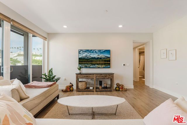 6030 Seabluff Drive 423, Los Angeles, CA 90094