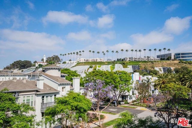 6030 Seabluff Drive 423, Los Angeles, CA 90094