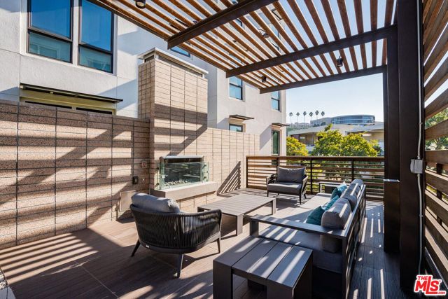 6030 Seabluff Drive 423, Los Angeles, CA 90094