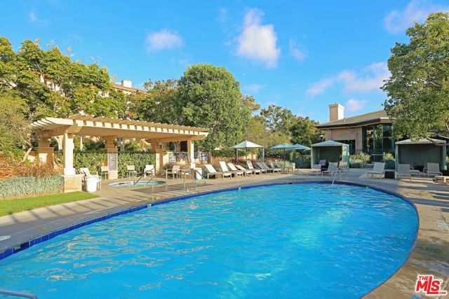 6030 Seabluff Drive 423, Los Angeles, CA 90094