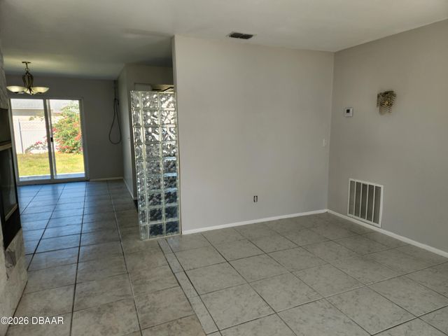 1007 Tompkins Drive, Port Orange, FL 32129