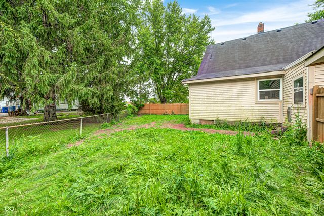 12040 E 65th Street, Indianapolis, IN 46236