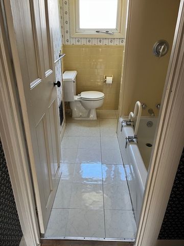 89 Green Street, Fairhaven, MA 02719