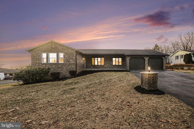 752 COLLINA DR, Lewisberry, PA 17339