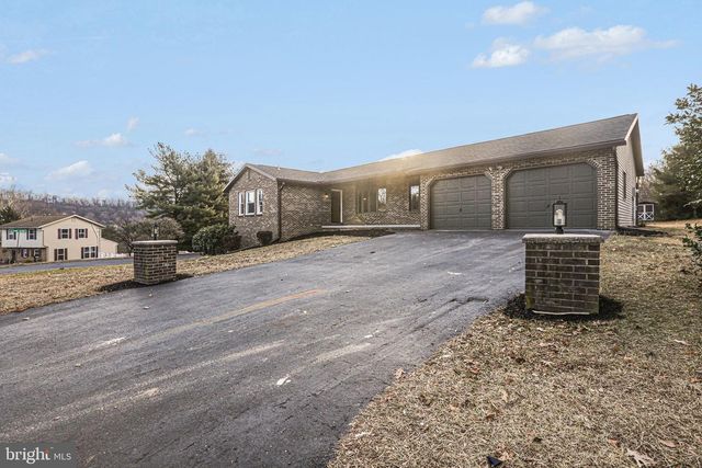 752 COLLINA DR, Lewisberry, PA 17339