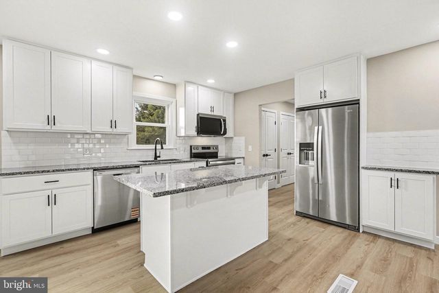 752 COLLINA DR, Lewisberry, PA 17339