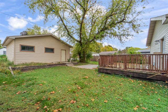 1812 Evelyn Street, Perry, IA 50220