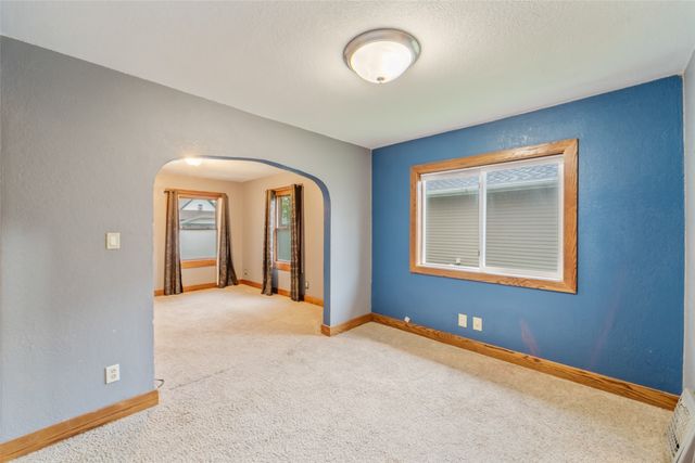 1812 Evelyn Street, Perry, IA 50220