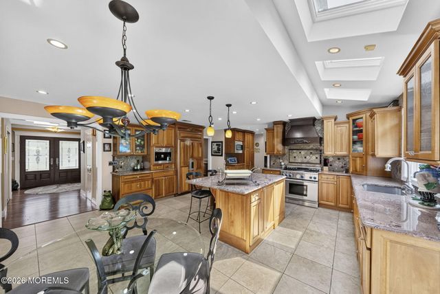 60 Cannonade Drive W, Marlboro, NJ 07746