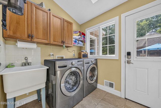 60 Cannonade Drive W, Marlboro, NJ 07746