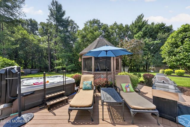 60 Cannonade Drive W, Marlboro, NJ 07746