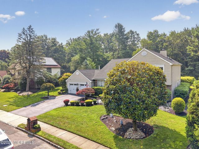 60 Cannonade Drive W, Marlboro, NJ 07746