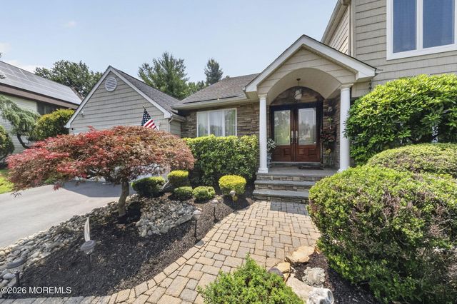 60 Cannonade Drive W, Marlboro, NJ 07746