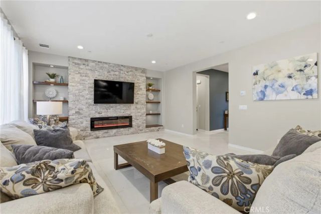 35416 Oakstone Creek Court, Winchester, CA 92596