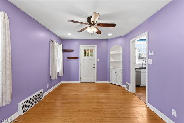 3748 Berkeley Road, Cleveland Heights, OH 44118