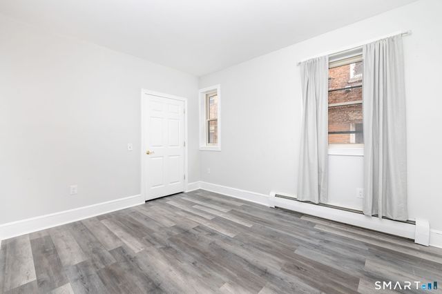 19 Edgewood Street, Hartford, CT 06112