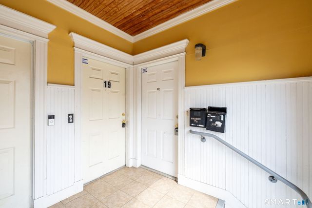 19 Edgewood Street, Hartford, CT 06112