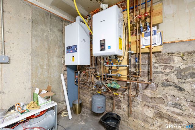 19 Edgewood Street, Hartford, CT 06112