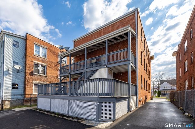 19 Edgewood Street, Hartford, CT 06112