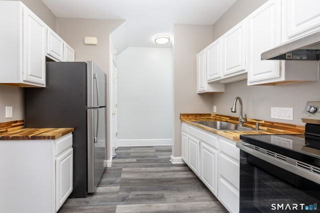 19 Edgewood Street, Hartford, CT 06112