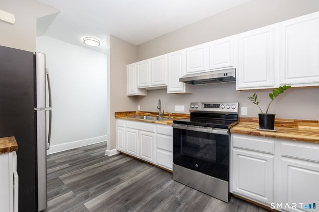 19 Edgewood Street, Hartford, CT 06112