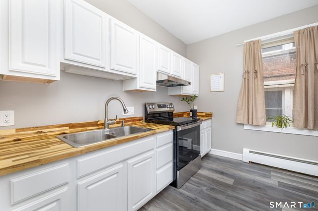 19 Edgewood Street, Hartford, CT 06112