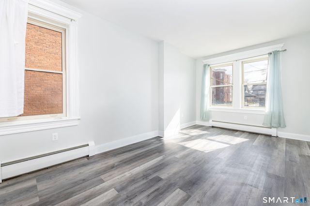 19 Edgewood Street, Hartford, CT 06112