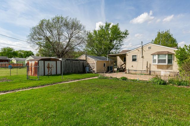 17112 10th Avenue, East Moline, IL 61244