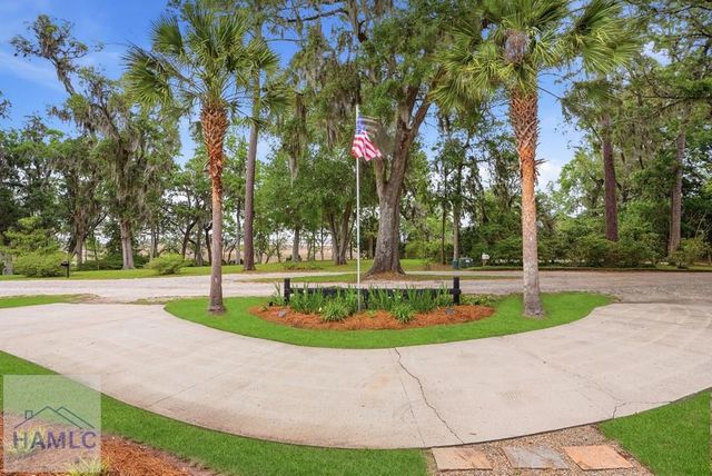 622 Brigantine Dunmore Road, Midway, GA 31320