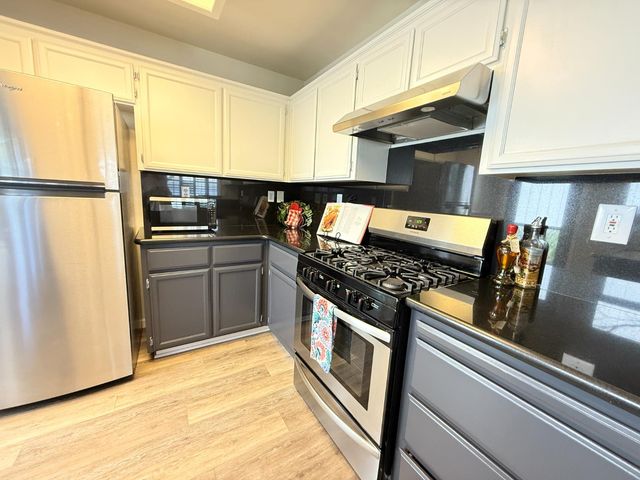 263 Brightstone Cir, Folsom, CA 95630