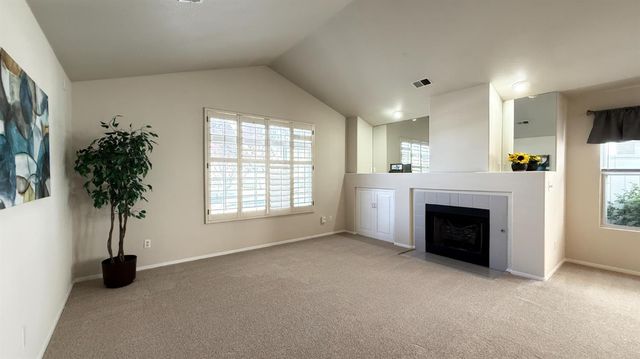 263 Brightstone Cir, Folsom, CA 95630