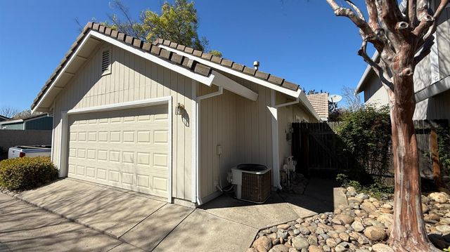 263 Brightstone Cir, Folsom, CA 95630