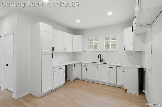 1639 Gladstone Street, Detroit, MI 48206