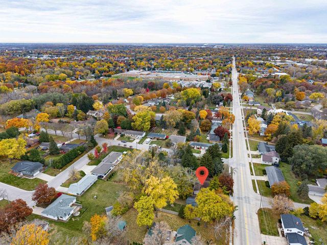 2470 DECKNER AVENUE, Green Bay, WI 54302