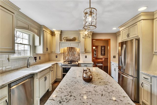 918 Gregory Ct, Cranberry Twp, PA 16066