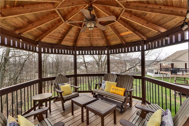 918 Gregory Ct, Cranberry Twp, PA 16066