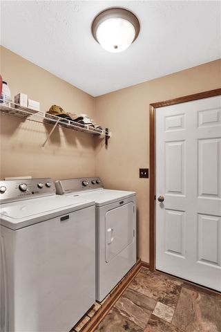 918 Gregory Ct, Cranberry Twp, PA 16066