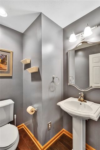 918 Gregory Ct, Cranberry Twp, PA 16066