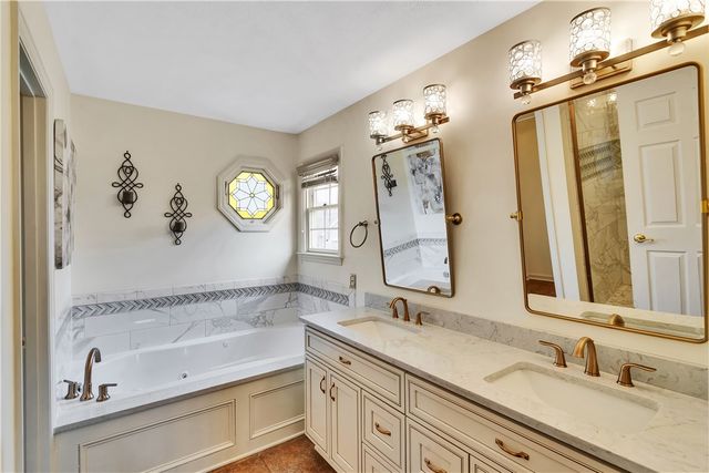 918 Gregory Ct, Cranberry Twp, PA 16066