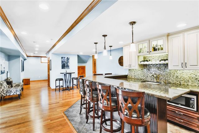 918 Gregory Ct, Cranberry Twp, PA 16066