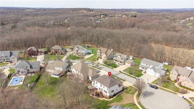 918 Gregory Ct, Cranberry Twp, PA 16066